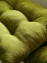 Load image into Gallery viewer, Washable 100% Linen Dog Bed, Tufted Linen Pet Cushion in Multiple Colors, Cat Mat, Floor Pillow