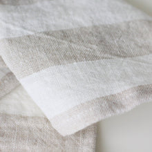 Laden Sie das Bild in den Galerie-Viewer, Linen Bath Towel - Striped Beach Bathroom Sauna Sheet - Face Hand Towel - 100% Softened Organic Linen Towel