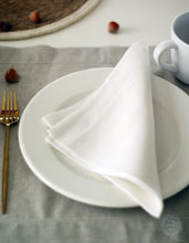 Charger l&#39;image dans la galerie, Serviettes de table en lin avec ourlet - Blanc