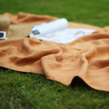 Laden Sie das Bild in den Galerie-Viewer, Linen Picnic Beach Blanket - Summer Throw - Bedspread Cover