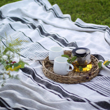 Charger l&#39;image dans la galerie, Linen Picnic Blanket - French Style Throw Blanket - Striped Bedspread Cover